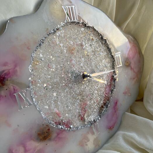 Часы с сухоцветами