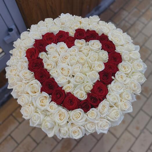 101 rosas en una Caja de sombrero