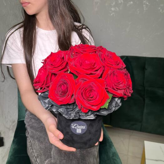 Цветы в черной Бархатной коробке