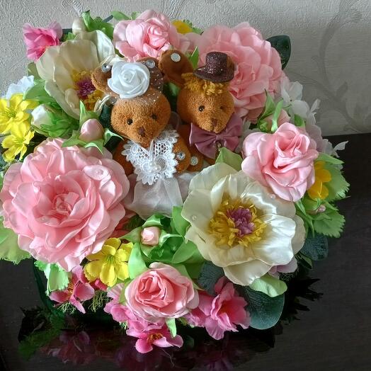 Свадебное украшение на машину