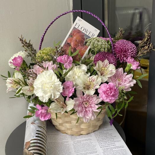 Корзина с цветами