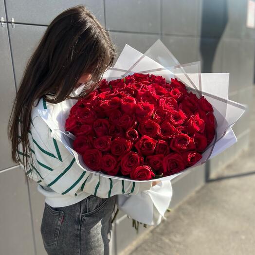 55 красных роз в букете