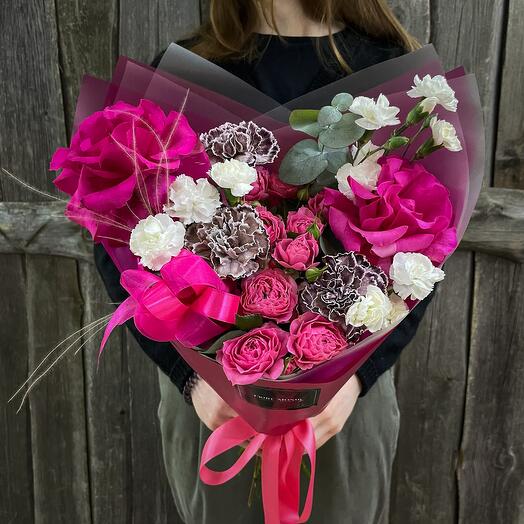 Original bouquet in bright colors with French rose FM279
