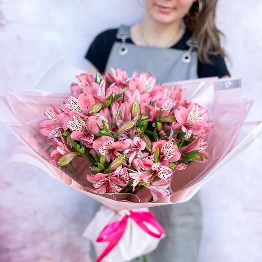Ramo de alstroemeria rosa