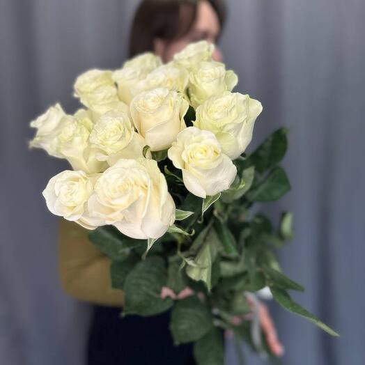 Букет из 15 белых роз 🤍