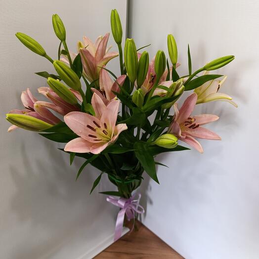 Bouquet of 5 pieces Pink Dutch Lilies
