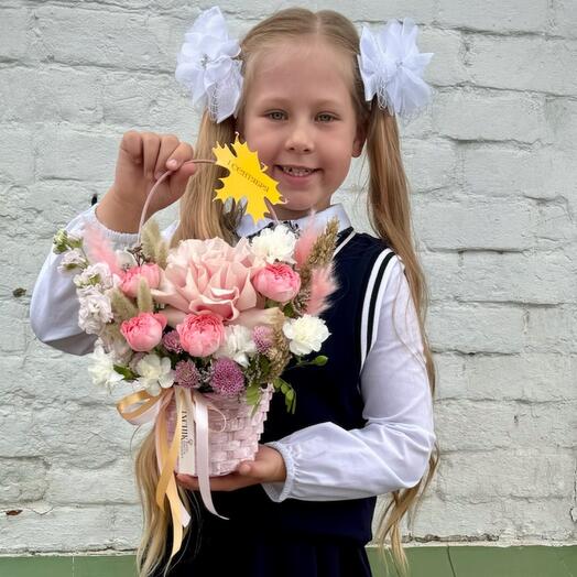 Корзина с нежной французской розой