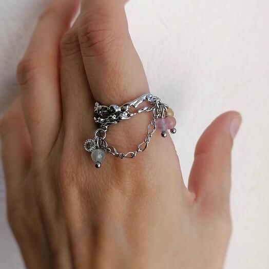 Кольцо с самоцветами регулируемое