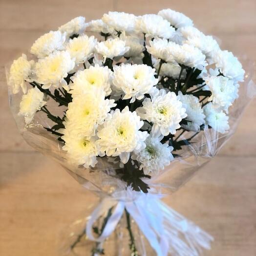 Букет пушистых хризантем для мамы