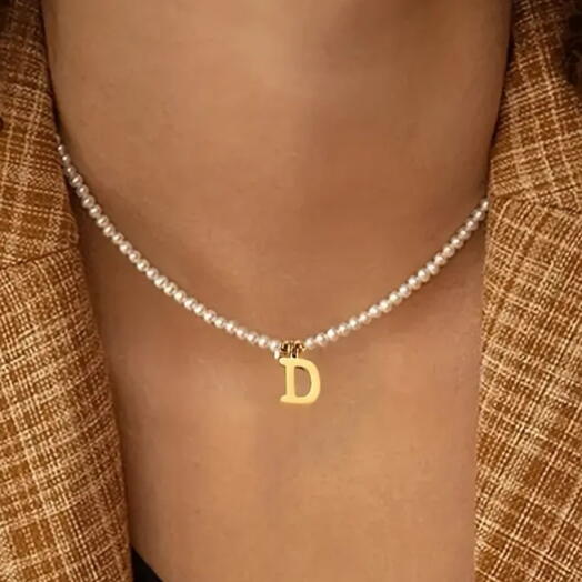 D letter choker