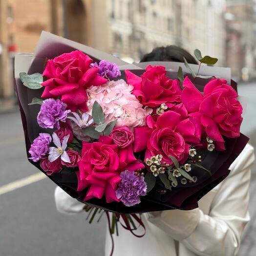 Original bouquet with crimson French roses