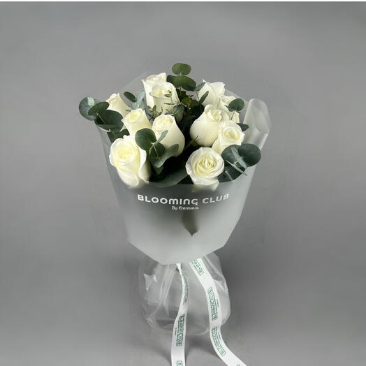 11 White Roses Bouquet