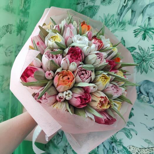 Букет из тюльпанов (д.30см)