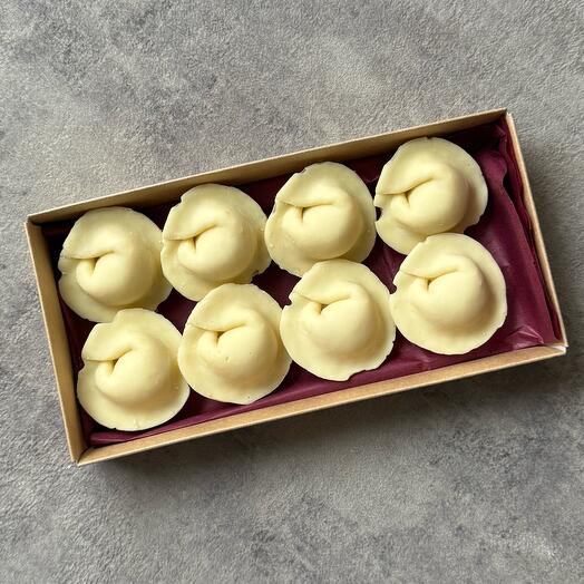 White chocolate dumplings as a gift on February 23rd