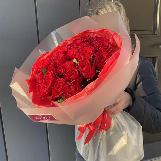 25 rosas rojas