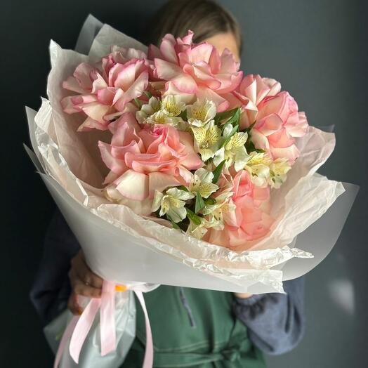 Букет авторский "В Париже"/розы французские/альстромерии/Цветы Магнитогорск/Доставка Магнитогорск