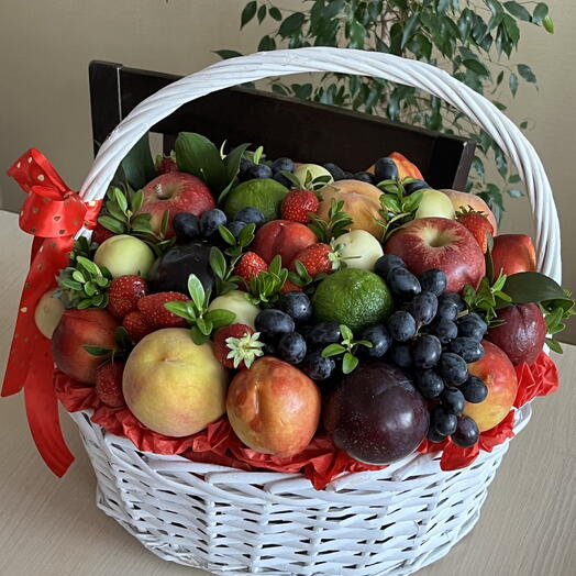 Корзина фруктово ягодная Мамочке