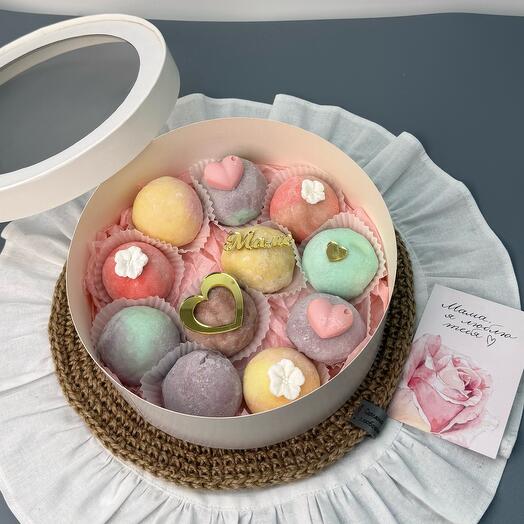 Набор пирожных моти для мамы на день рождения, 11 шт