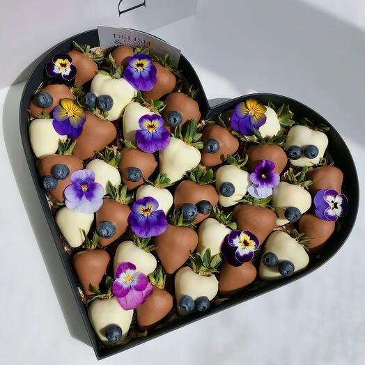 Клубника в шоколаде «Sweet Star Box»