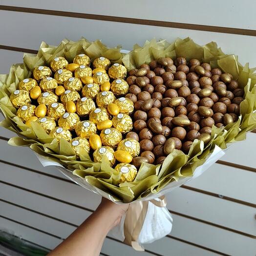 Букет сердце Ferrero и макадамия