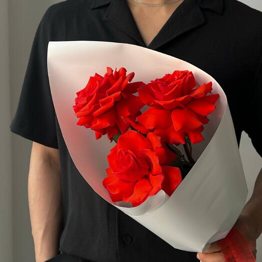 Моно to go букет из красных французских роз Nina (Нина)