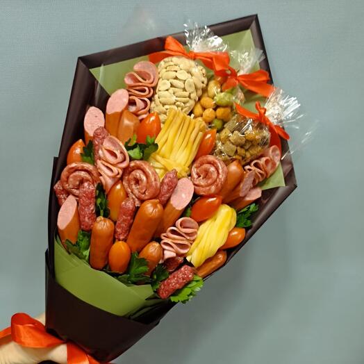 Букет из закусок к пенному