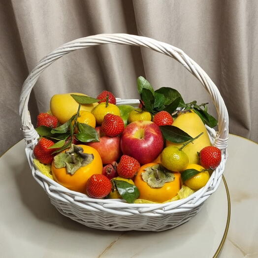Фруктовая корзина с манго