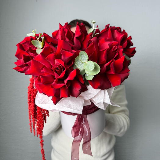 Композиция из красных французких роз 🌹