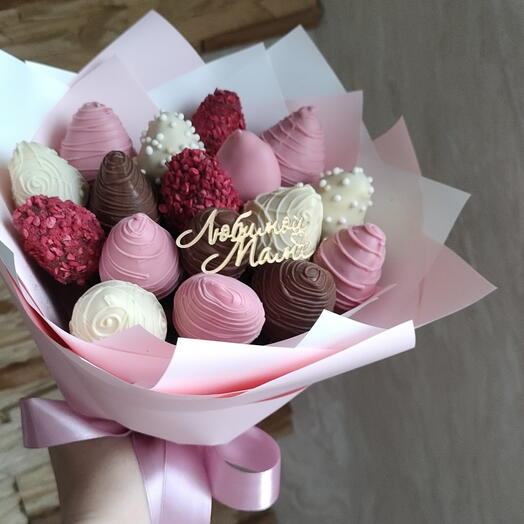 Букет из клубники любимой маме