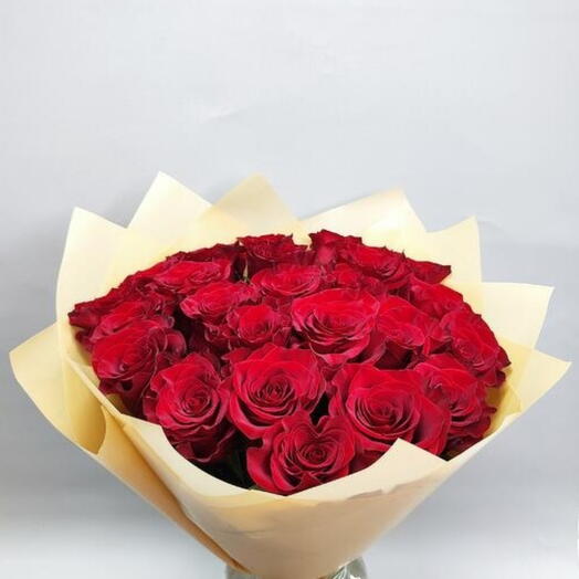 Шикарный букет красных роз