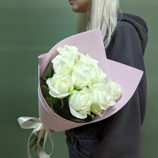 "Royal Tenderness" — 9 white Mont Royal roses in pink wrapping
