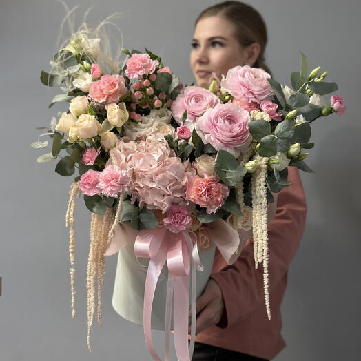 Цветы в коробке 80