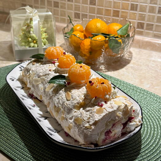 Новогодний Меренговый Рулет