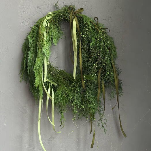 Новогодний венок в зеленом оттенке