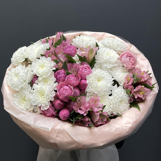 Розовые мечты (хризантемы+кустовые розы+альстромерии)