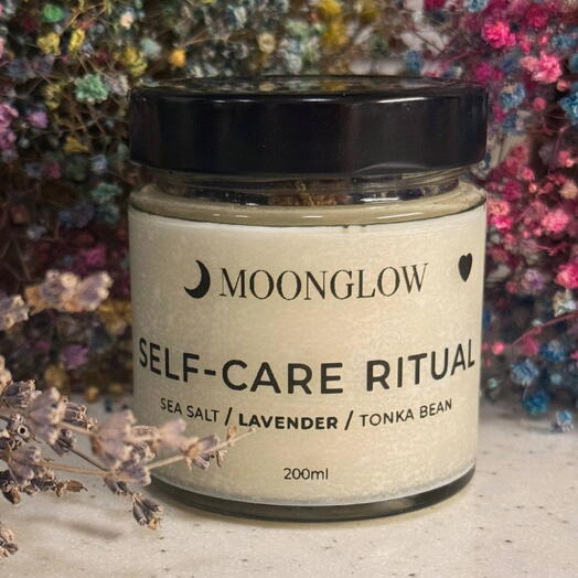 Ароматическая свеча Self-Care Ritual лаванда/морская соль 200 мл