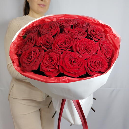🌹Букет "PERVOЦВЕТ" для любимой из 15 ярко красных роз в стильном оформлении🌹