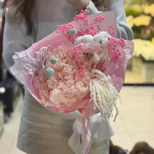 Букет из сухоцветов с стабилизированной гортензией