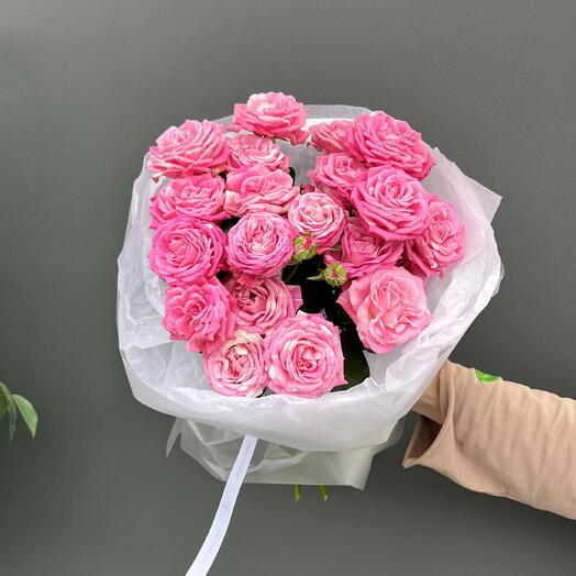 Яркая кустовая роза🌸