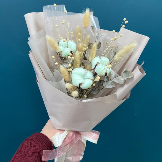 Букет с хлопком и эвкалиптом