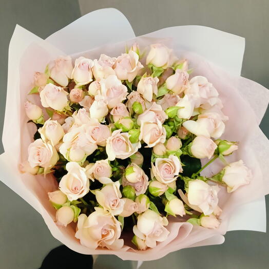 «МОЕЙ ПРИНЦЕССЕ 💕» нежный комплимент из кустовых роз