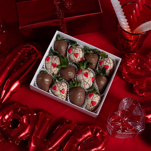 Бокс Love Game 12 Клубник