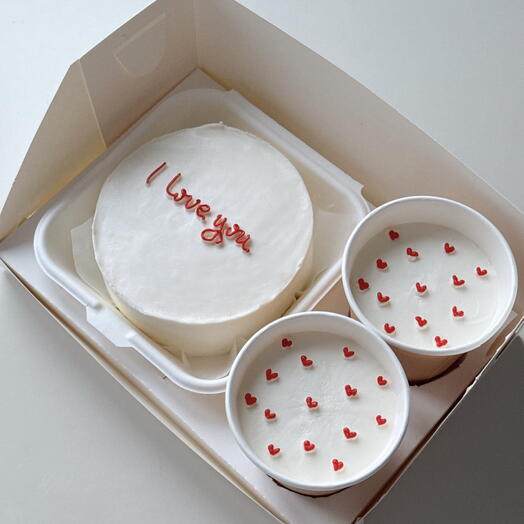 Набор бенто-торт + 2 стаканчика «я тебя люблю» девушке