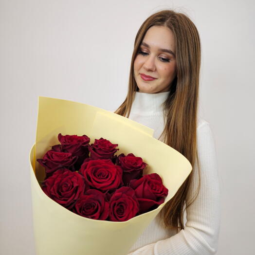 Букет и з 9 красных роз