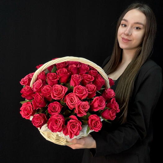 Корзина 51 розовая роза Кения