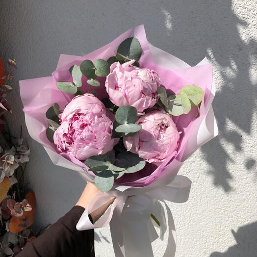 🌸3 ароматных пиона в букете Bloom Room