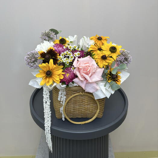 Летний , яркий букет с подсолнухами🌻