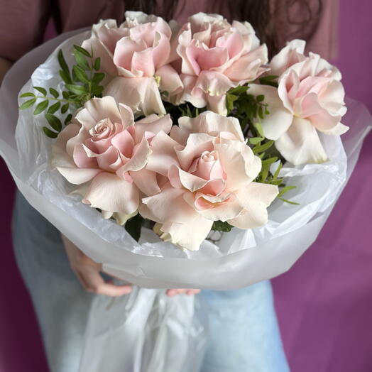 Bouquet of 5 delicate French roses