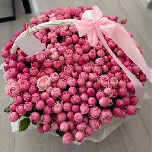 Grand Spray Rose Basket