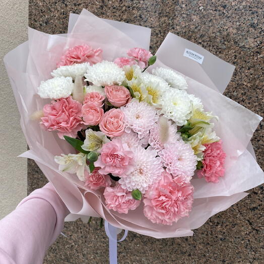 Нежный букет Bloom room🌸💕 альстромерия, хризантема, диантус, пионовидная роза